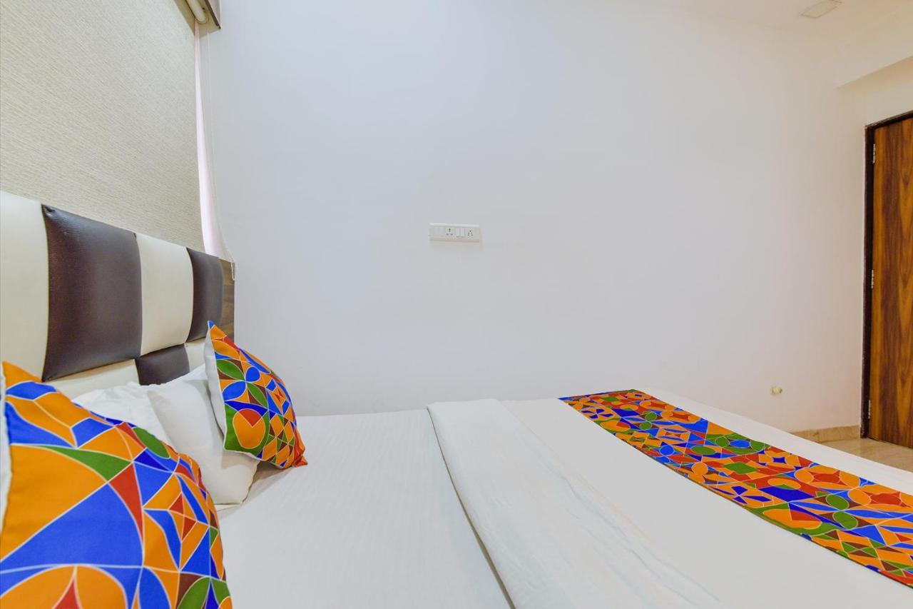 Fabhotel Acropole Inn Ахмедабад Экстерьер фото