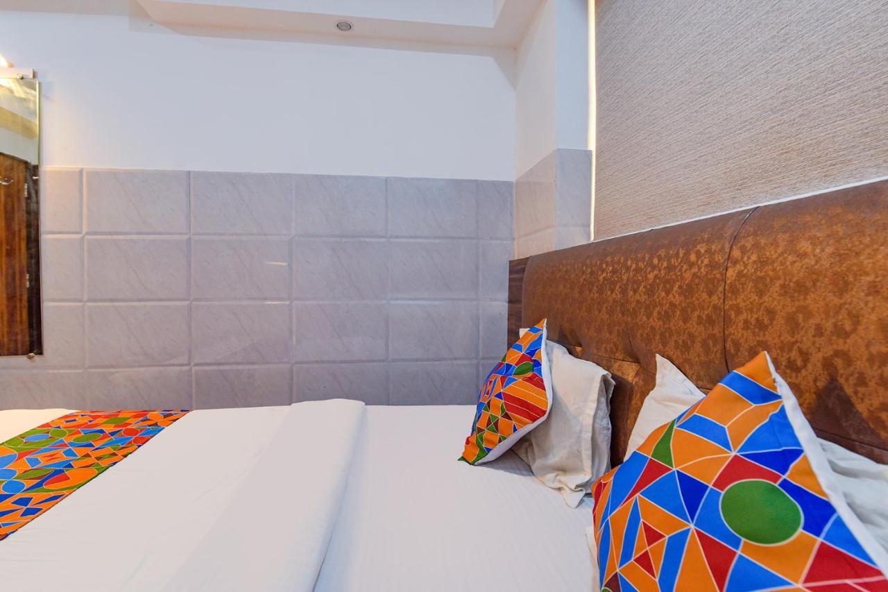 Fabhotel Acropole Inn Ахмедабад Экстерьер фото